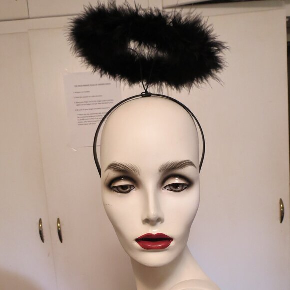 Fallen Angel Women's Costume-includes accessories - Picture 11 of 12